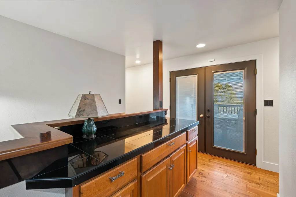 92 Grandview Terrace Lakeside MT 59922
