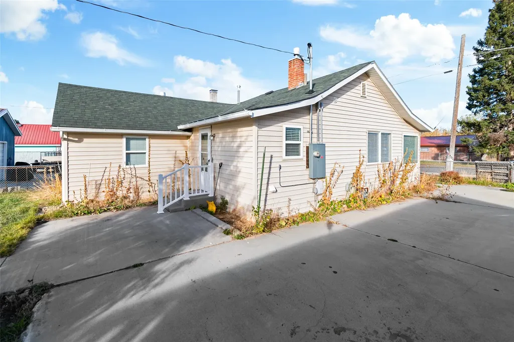 811 Kentucky Street Deer Lodge MT 59722
