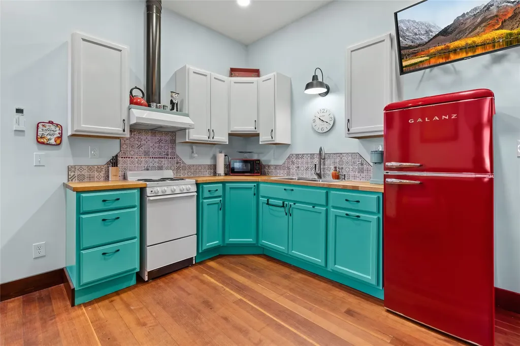 38594 4th Street W Charlo MT 59824
