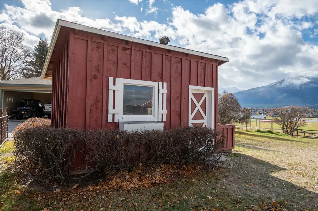 183 Eastside Highway Hamilton MT 59840