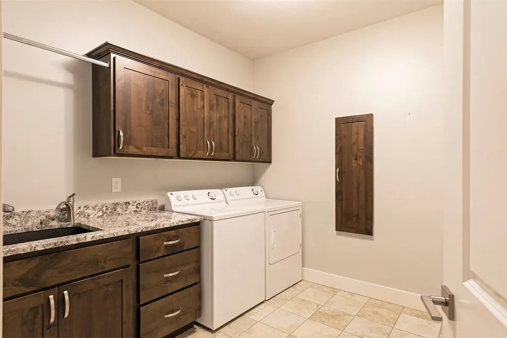 1631 Empire Terrace Corvallis MT 59828