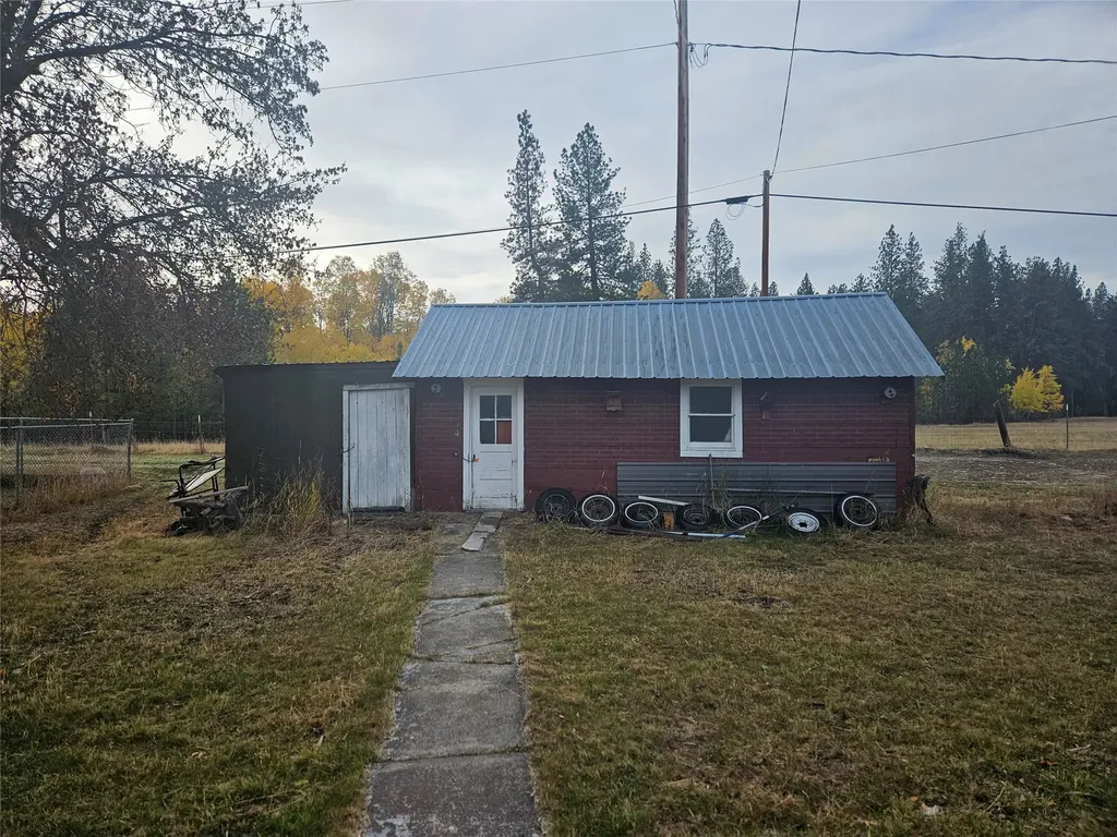621 2nd Avenue S Hot Springs MT 59845