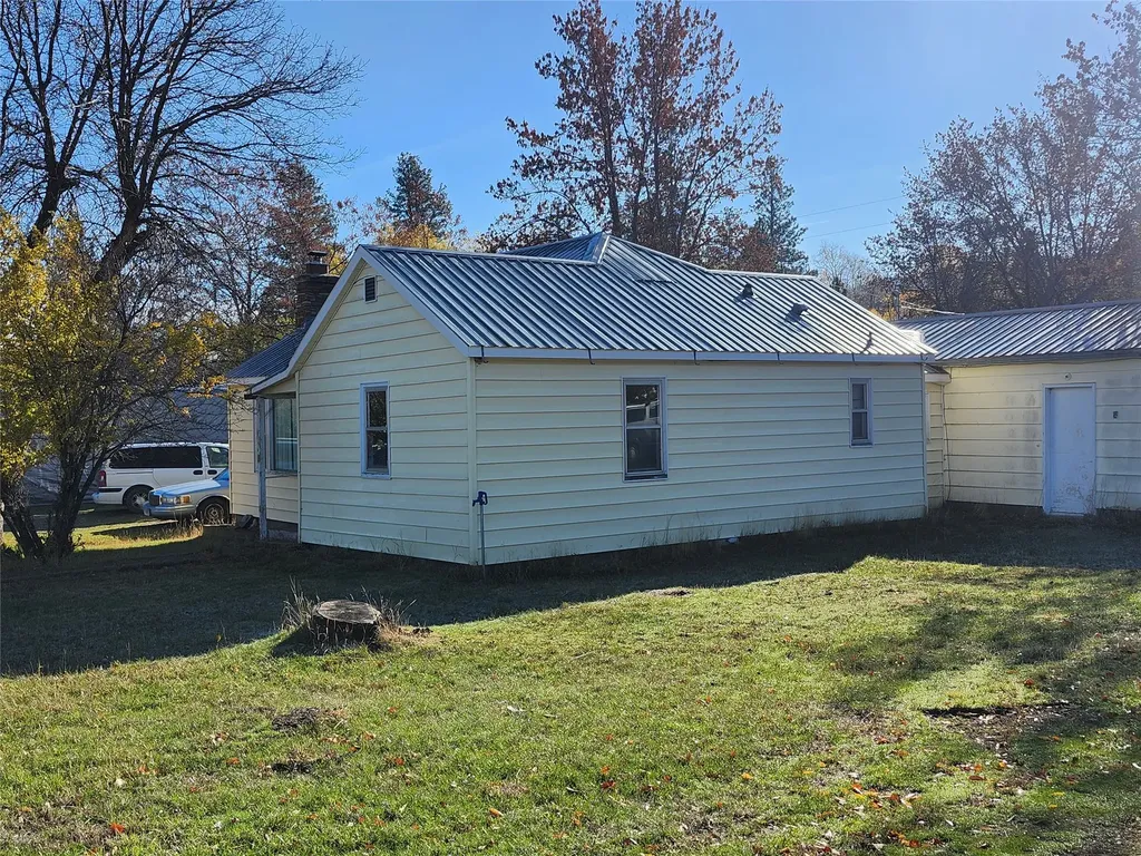 621 2nd Avenue S Hot Springs MT 59845