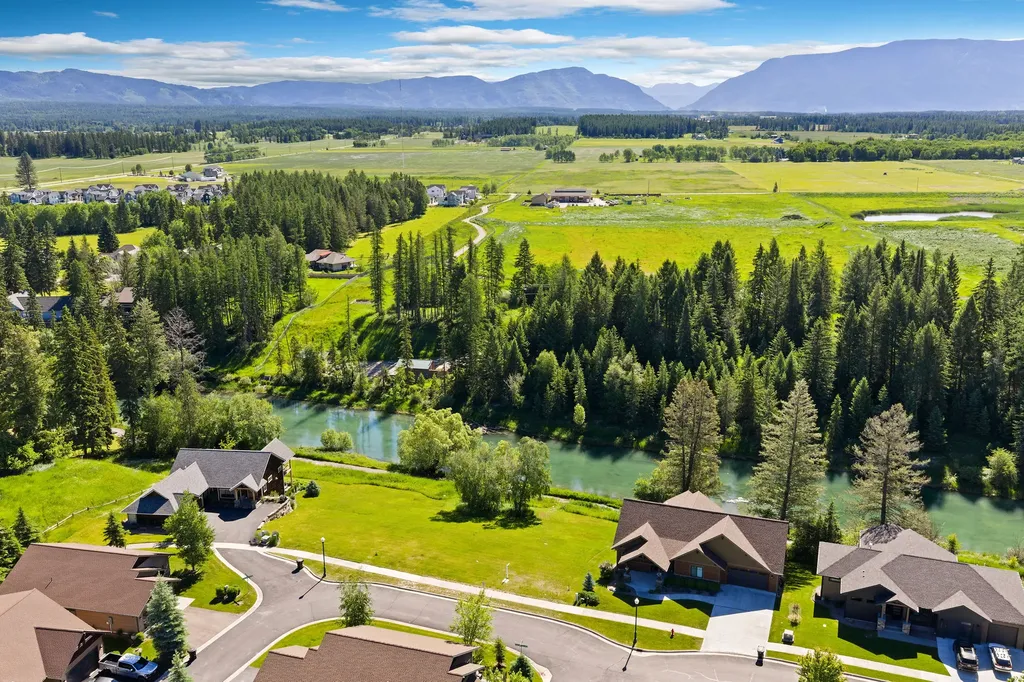 713 Clearwater Drive Whitefish MT 59937