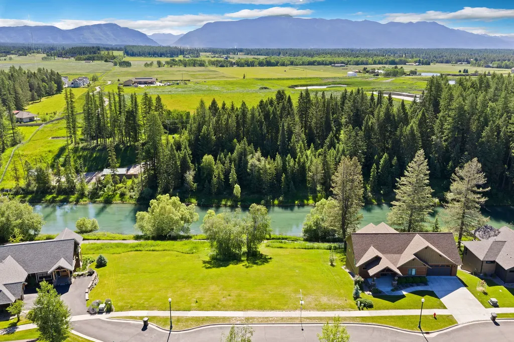 713 Clearwater Drive Whitefish MT 59937