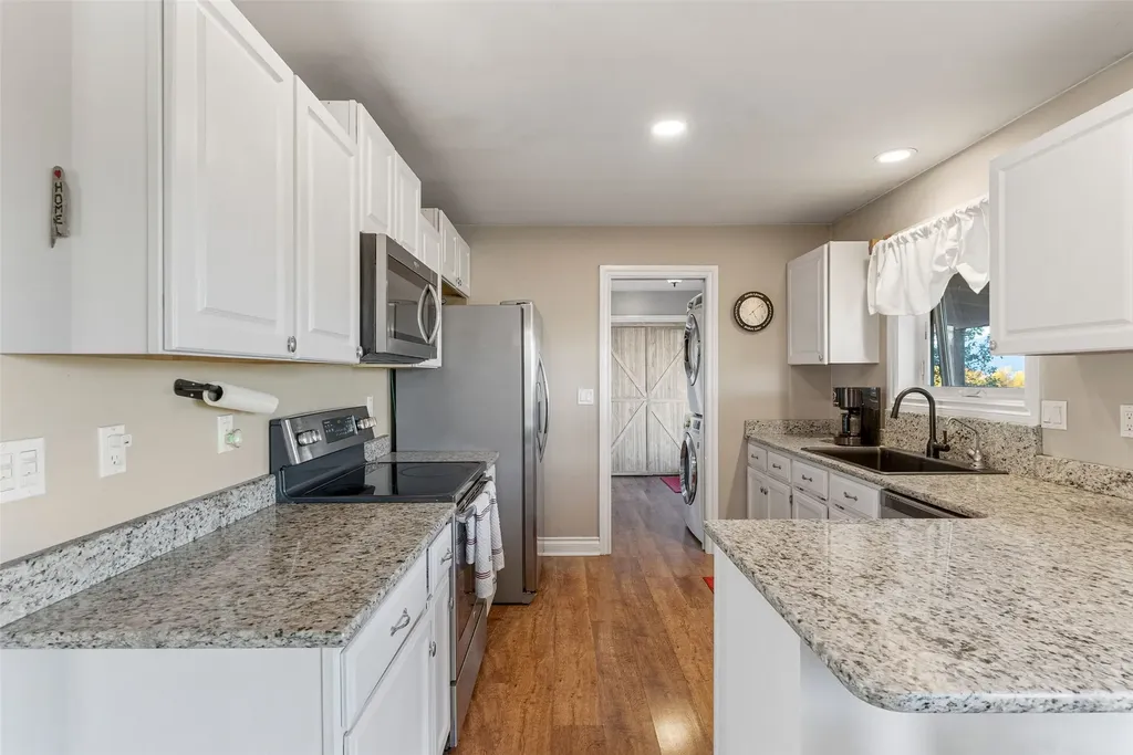 794 Mason Lane Corvallis MT 59828