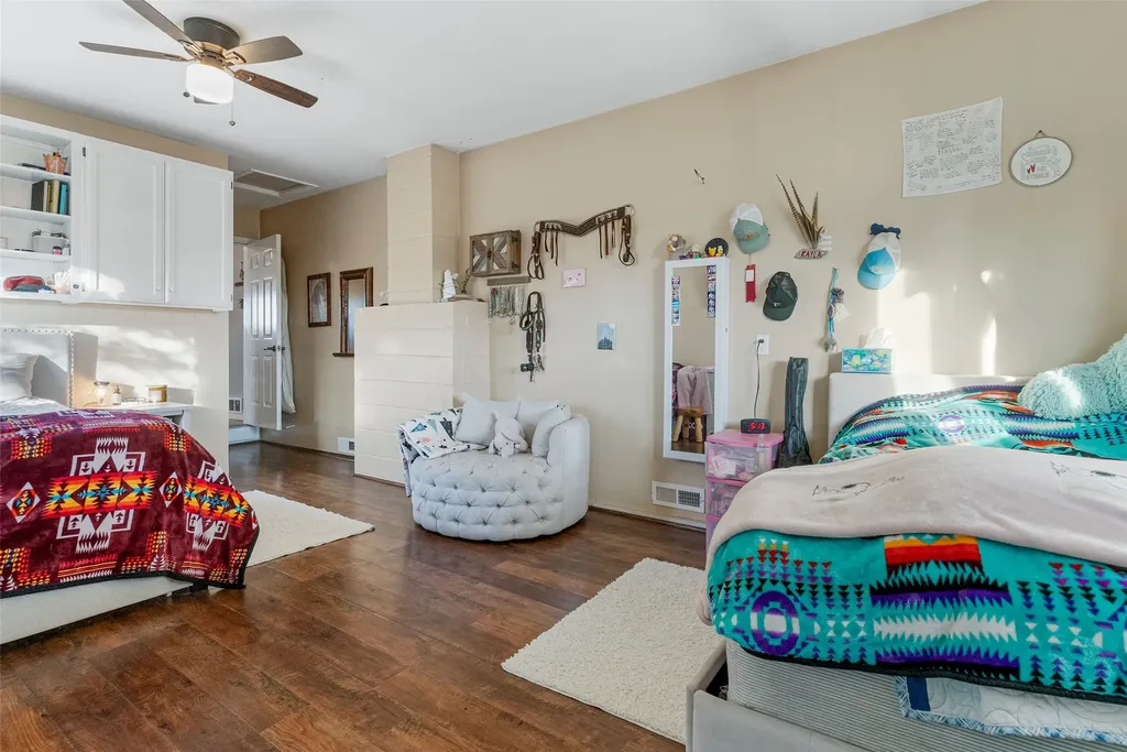 794 Mason Lane Corvallis MT 59828