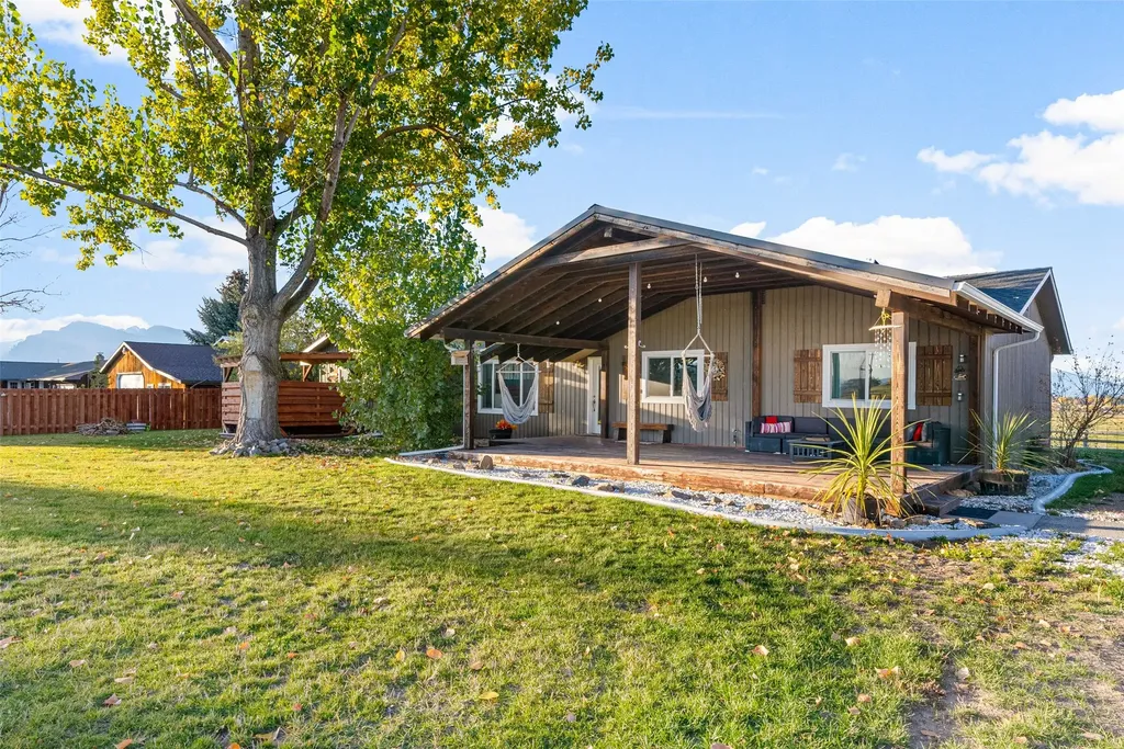 794 Mason Lane Corvallis MT 59828