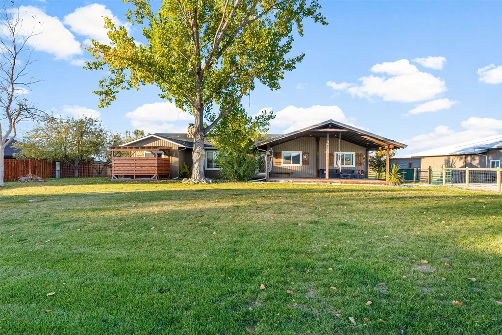 794 Mason Lane Corvallis MT 59828