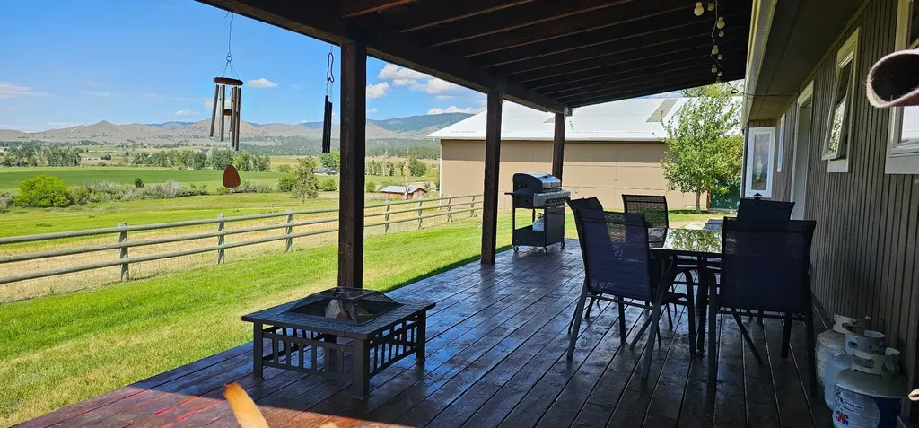 794 Mason Lane Corvallis MT 59828