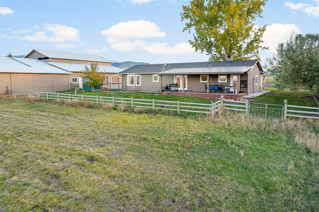 794 Mason Lane Corvallis MT 59828