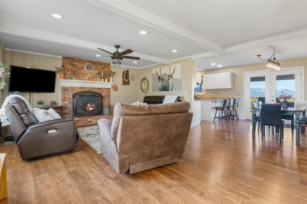794 Mason Lane Corvallis MT 59828