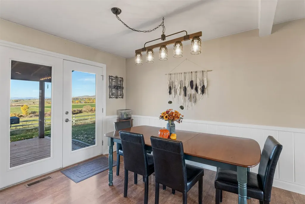 794 Mason Lane Corvallis MT 59828
