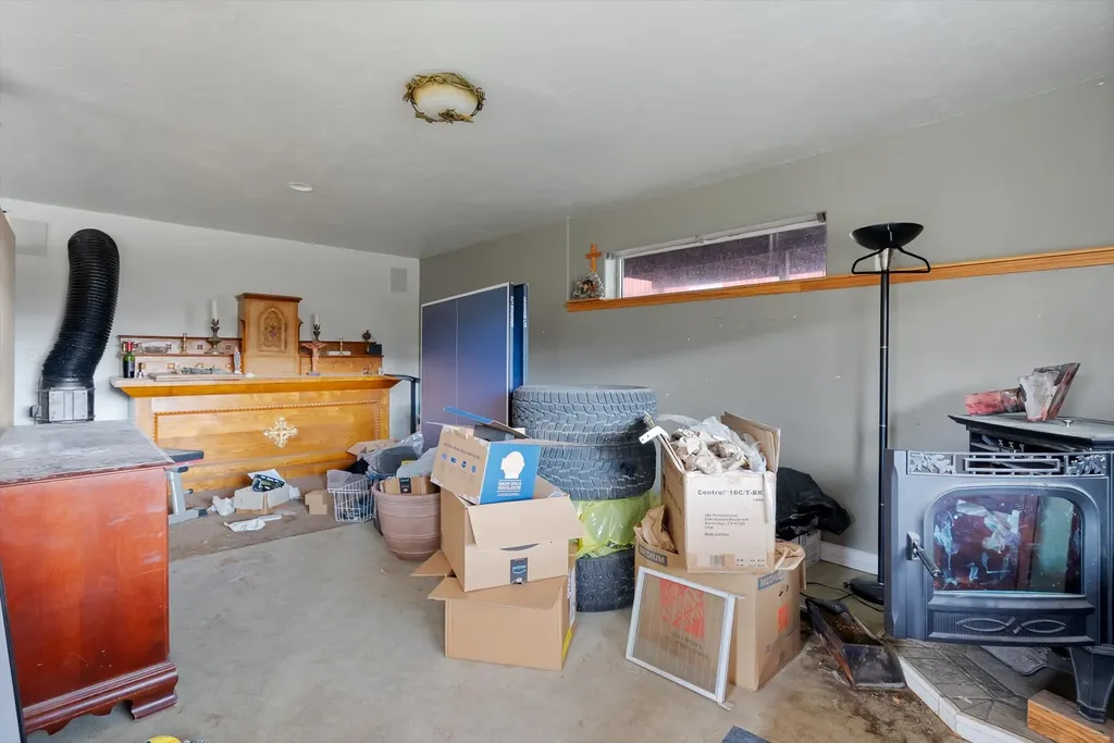 22251 Holy Cross Way Proctor MT 59929