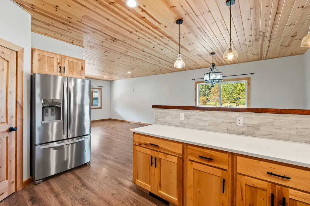 27 Bayview Drive Lakeside MT 59922