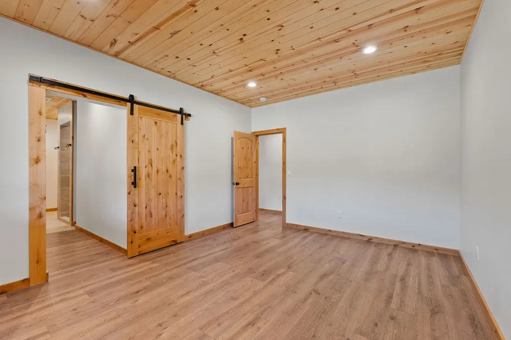 27 Bayview Drive Lakeside MT 59922