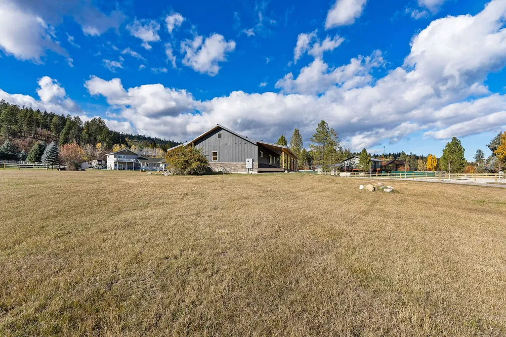 27 Bayview Drive Lakeside MT 59922