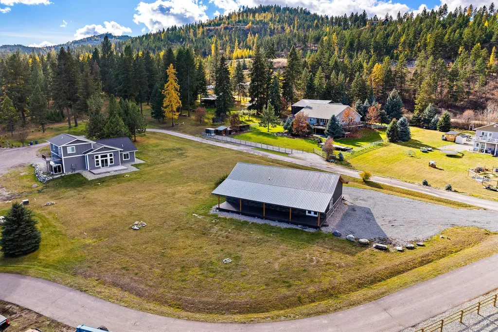 27 Bayview Drive Lakeside MT 59922