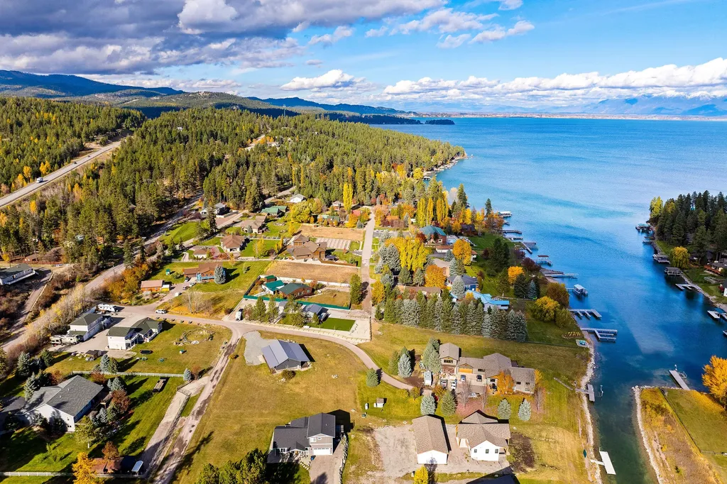 27 Bayview Drive Lakeside MT 59922