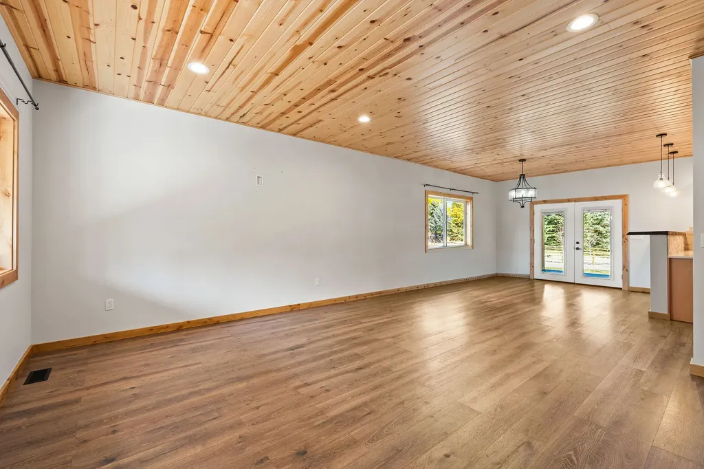 27 Bayview Drive Lakeside MT 59922