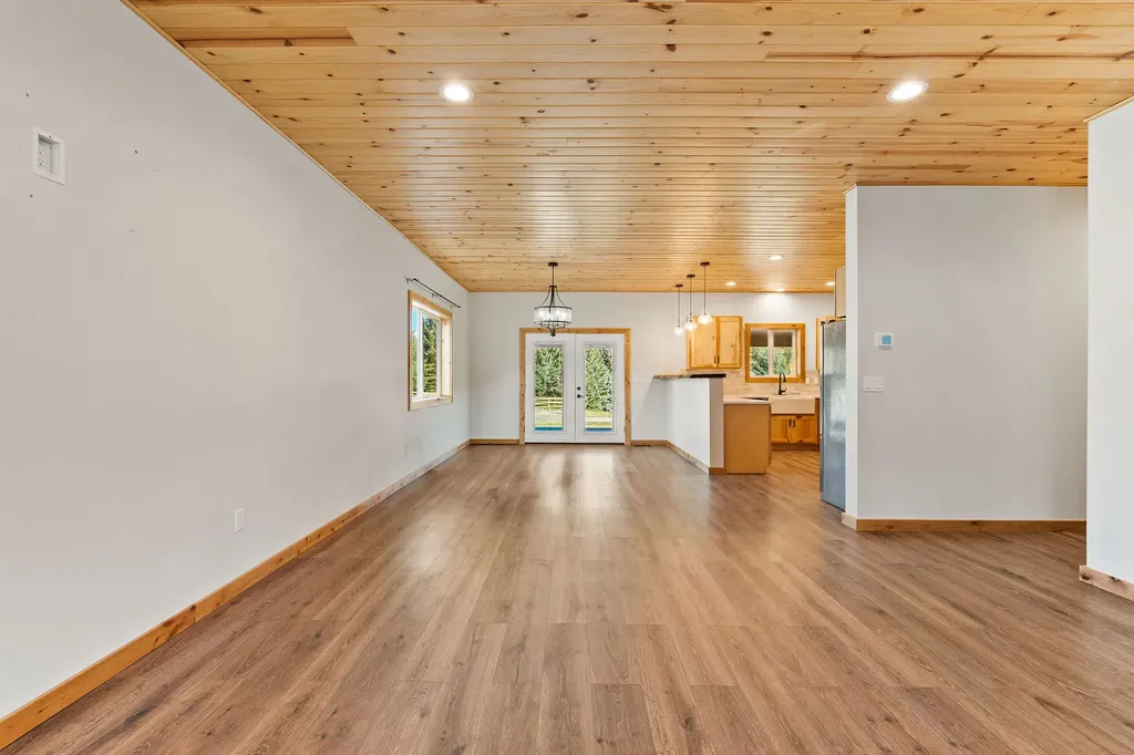 27 Bayview Drive Lakeside MT 59922