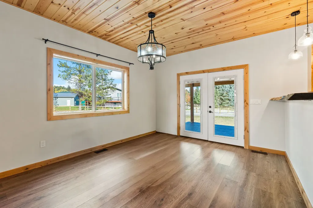 27 Bayview Drive Lakeside MT 59922