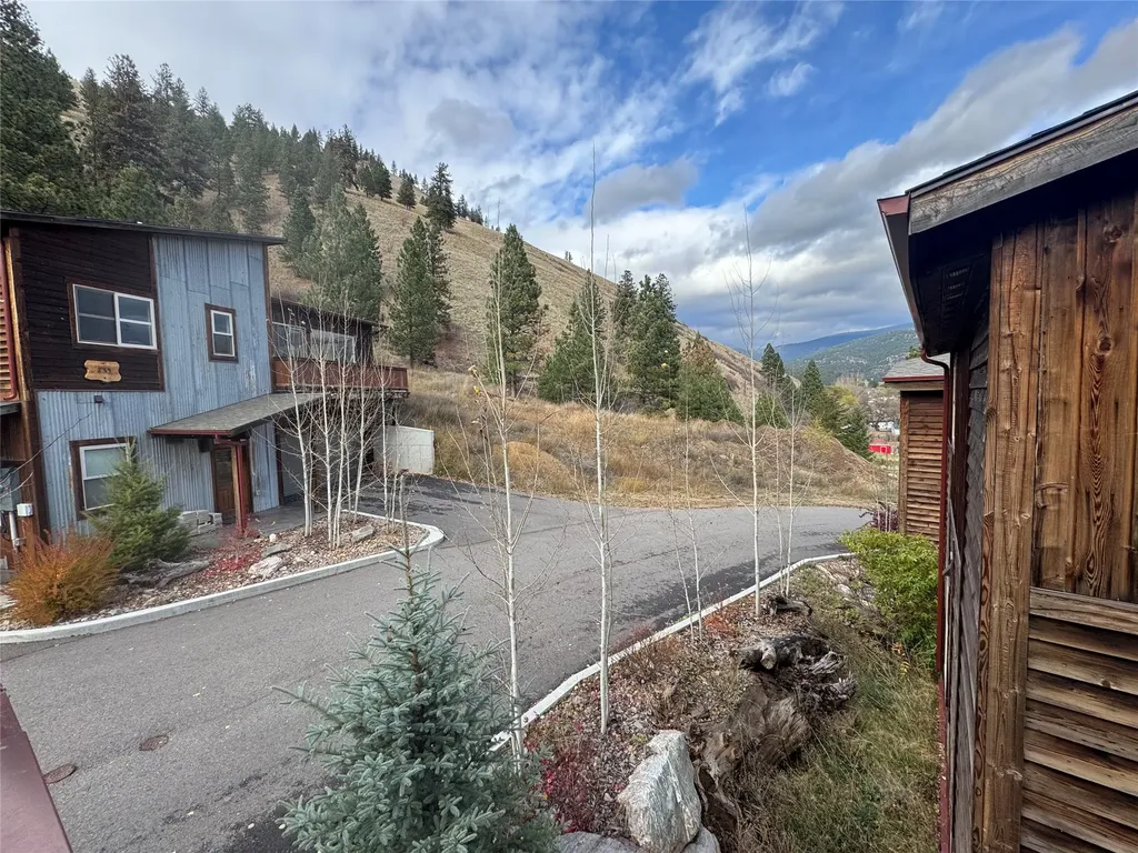 275 Jumbo Vista Way Missoula MT 59802