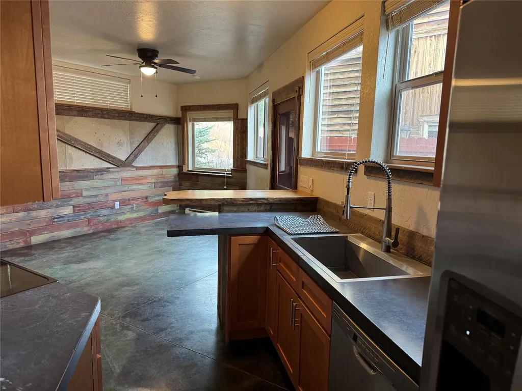 275 Jumbo Vista Way Missoula MT 59802