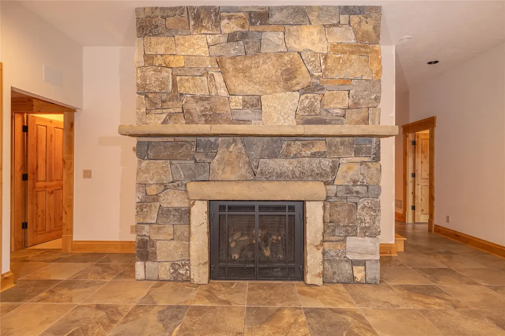 8337 Lamar Trail Florence MT 59833
