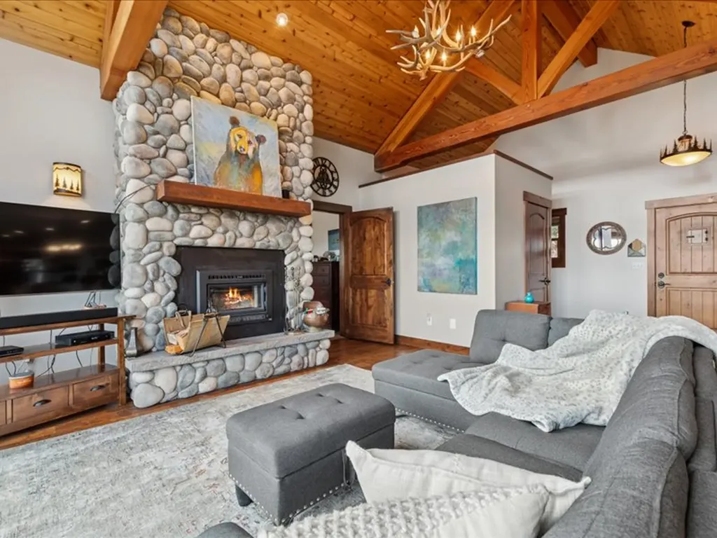 380 Political Hill Road Lakeside MT 59922