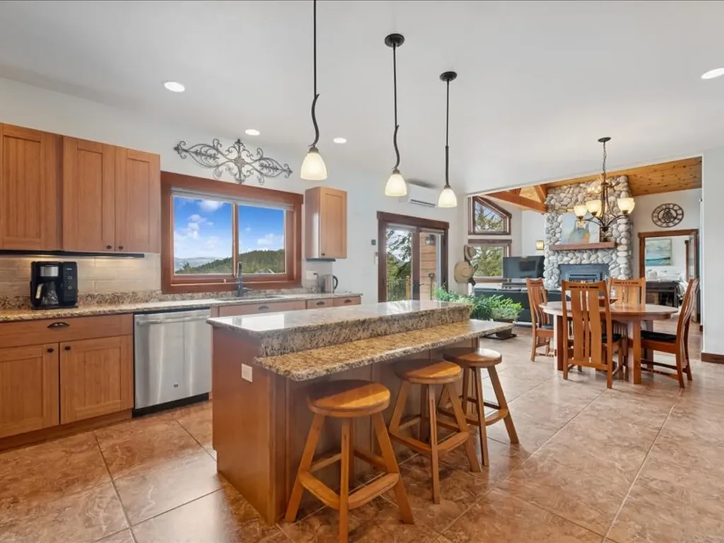 380 Political Hill Road Lakeside MT 59922