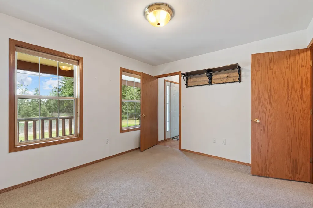80 Lone Wolf Trail Lakeside MT 59922