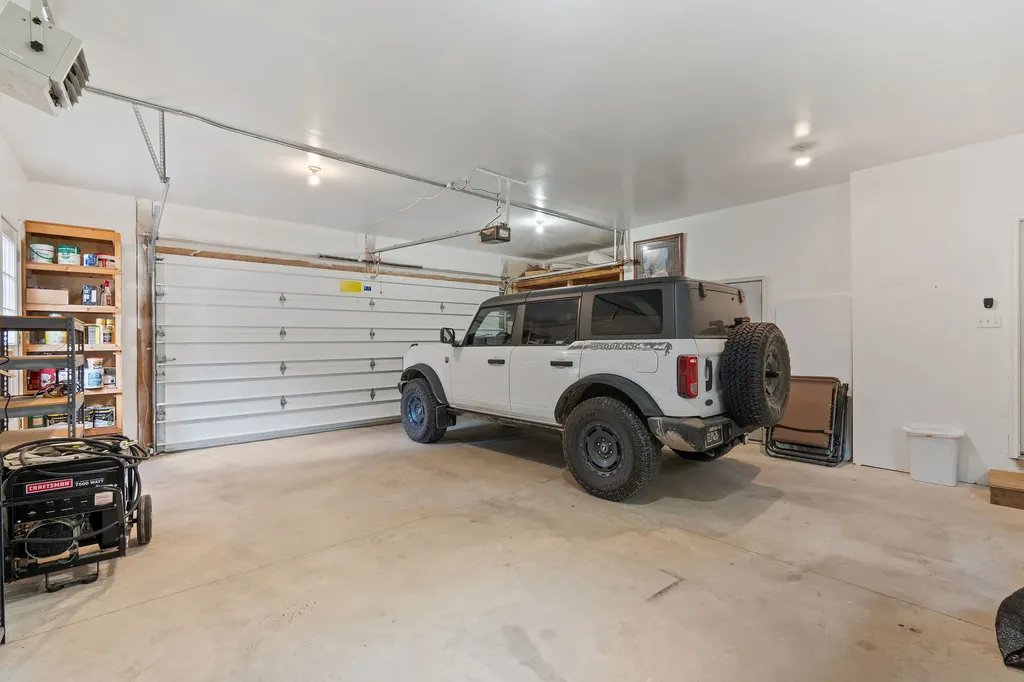 80 Lone Wolf Trail Lakeside MT 59922