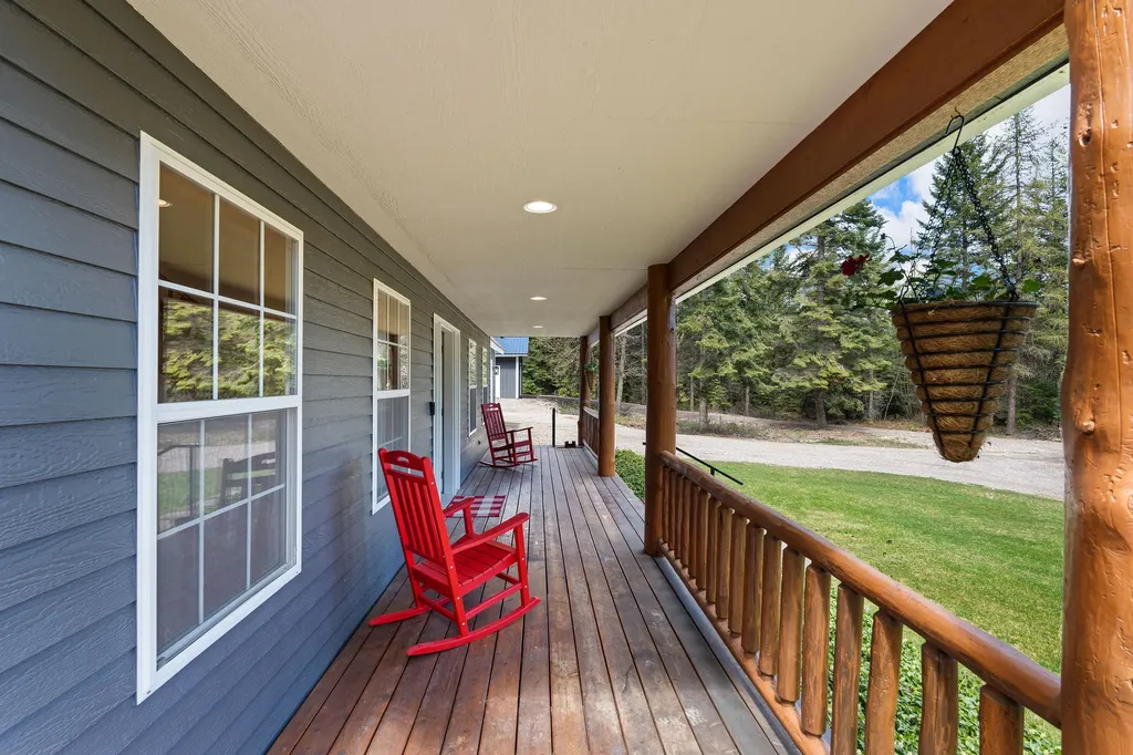 80 Lone Wolf Trail Lakeside MT 59922