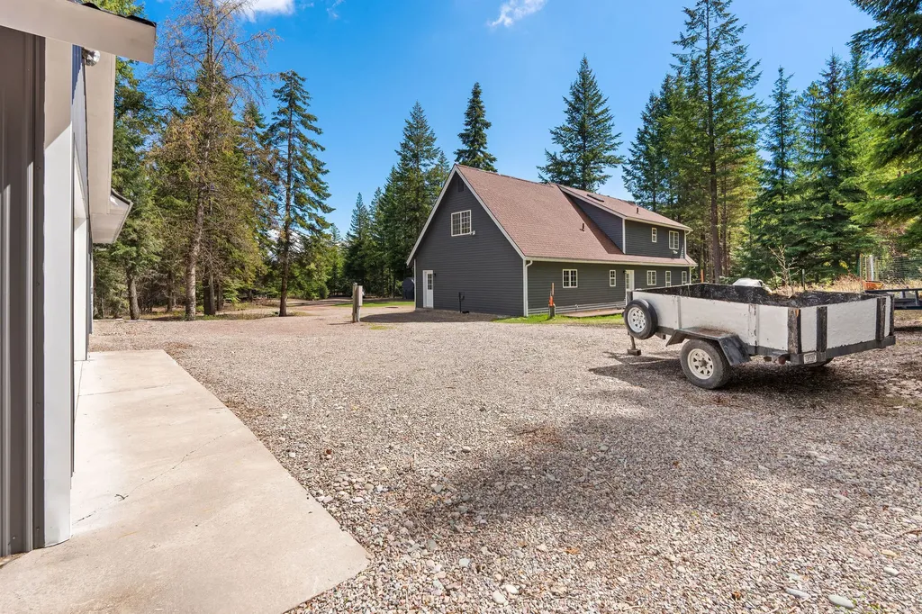 80 Lone Wolf Trail Lakeside MT 59922