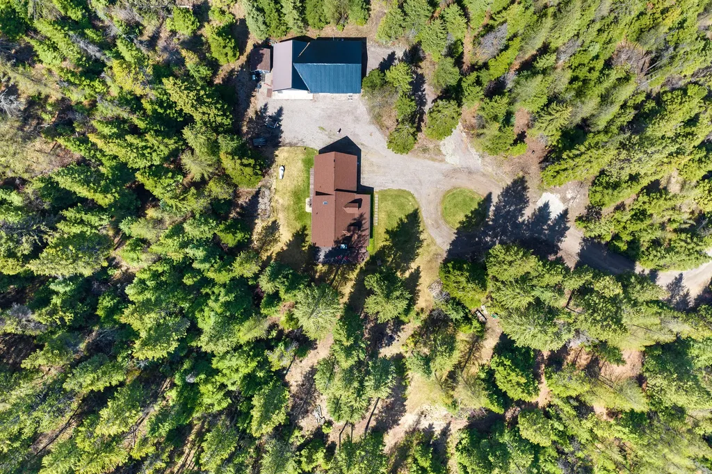 80 Lone Wolf Trail Lakeside MT 59922