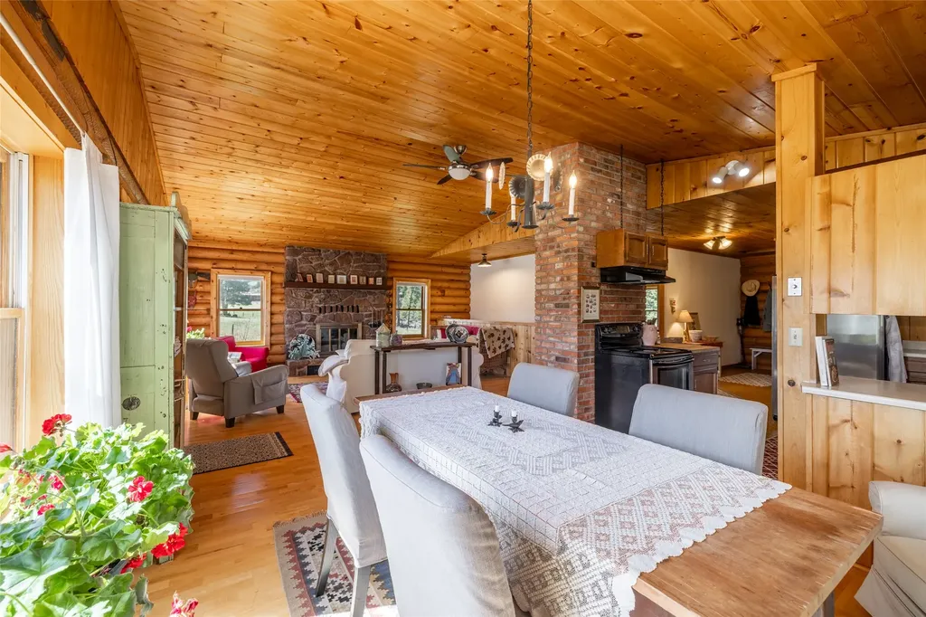 59 Wapiti Lane Clancy MT 59634