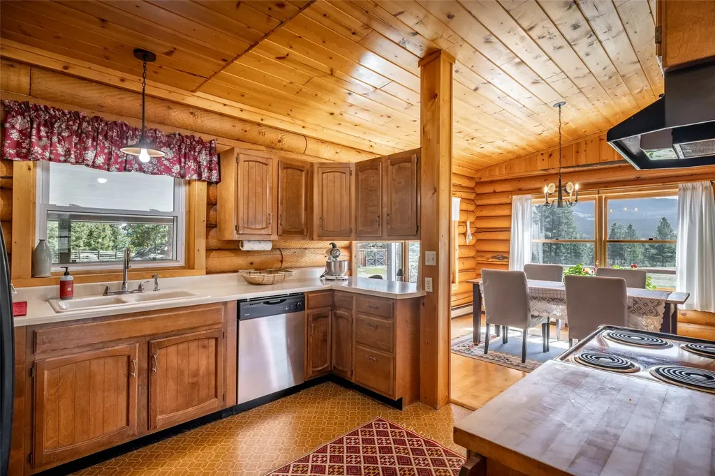 59 Wapiti Lane Clancy MT 59634