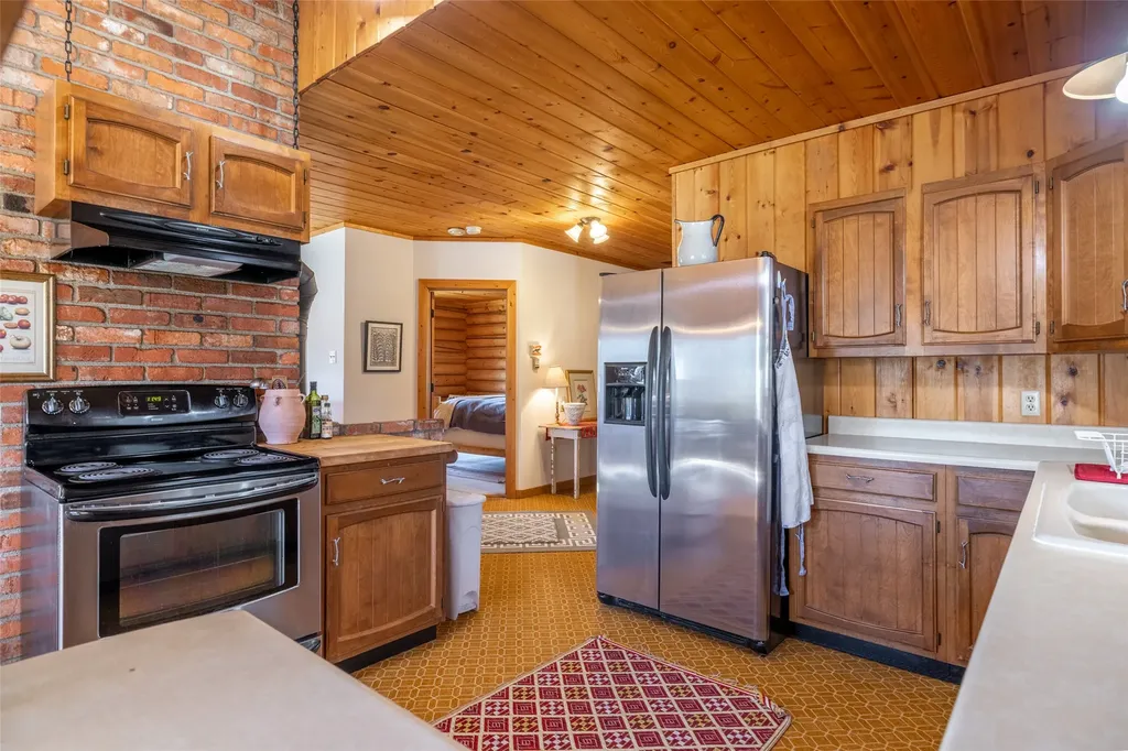 59 Wapiti Lane Clancy MT 59634