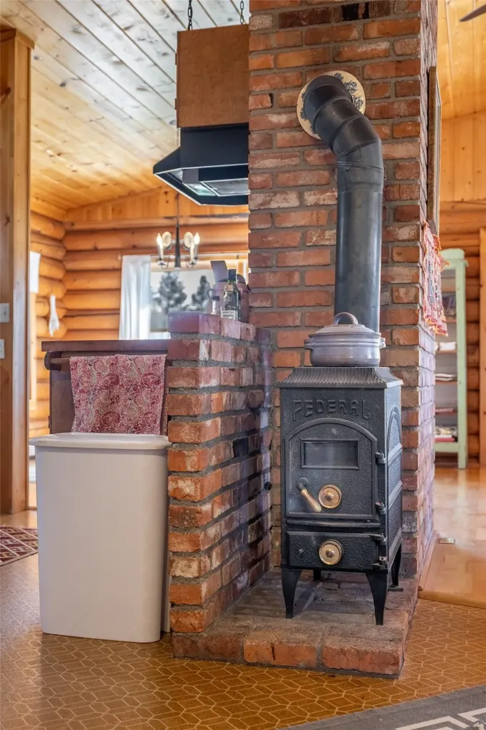 59 Wapiti Lane Clancy MT 59634