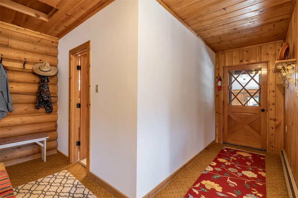 59 Wapiti Lane Clancy MT 59634