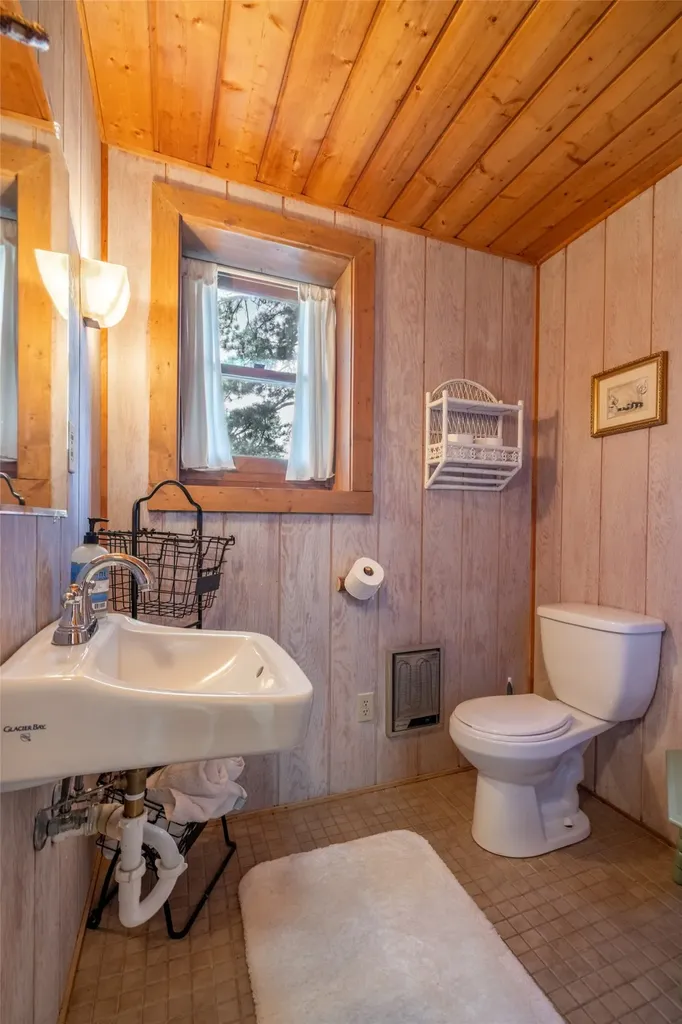 59 Wapiti Lane Clancy MT 59634