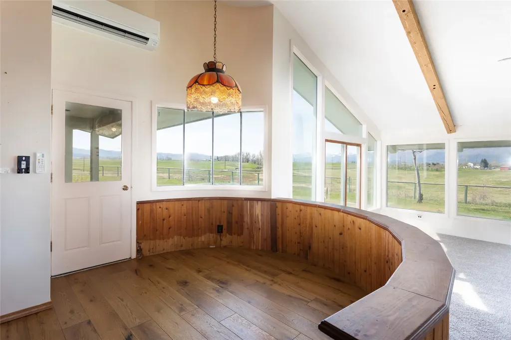 386 Hamilton Heights Road Corvallis MT 59828