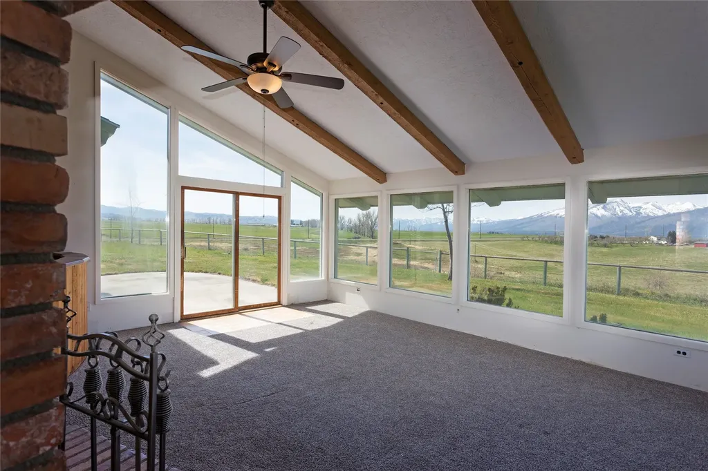 386 Hamilton Heights Road Corvallis MT 59828
