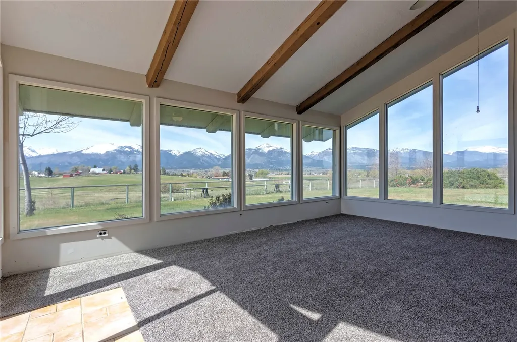 386 Hamilton Heights Road Corvallis MT 59828