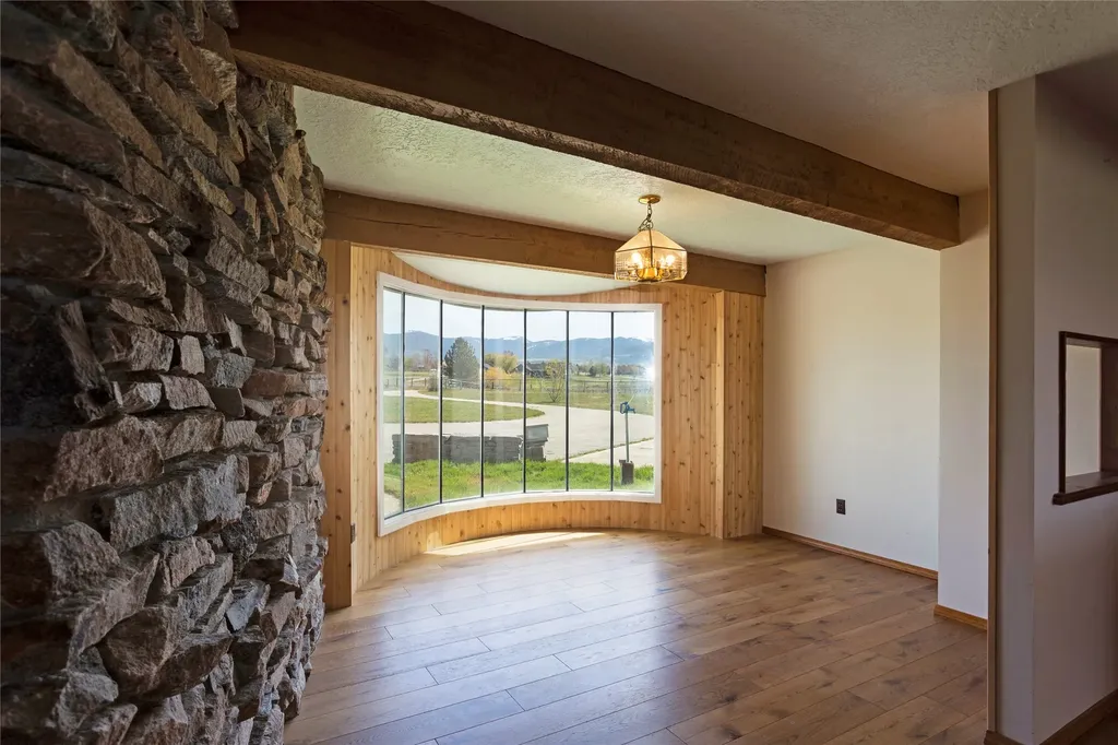 386 Hamilton Heights Road Corvallis MT 59828