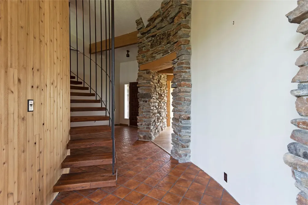 386 Hamilton Heights Road Corvallis MT 59828