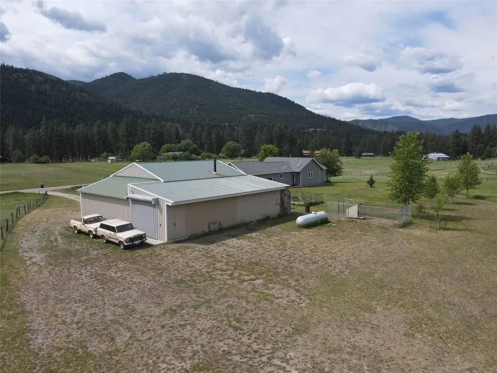 14891 Big Horn Road Huson MT 59846