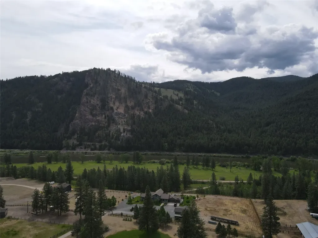 14891 Big Horn Road Huson MT 59846