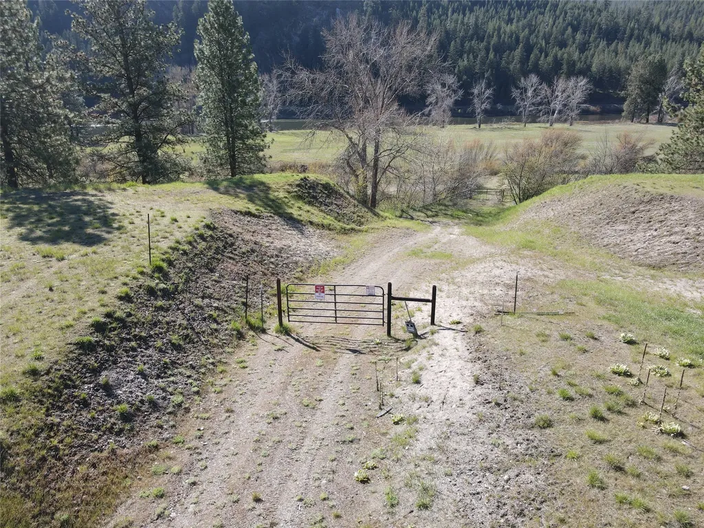 14891 Big Horn Road Huson MT 59846
